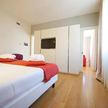 Mercure Solari