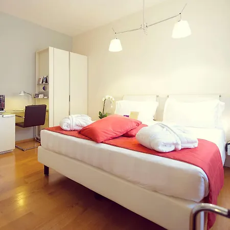 Otel Mercure Solari Milano