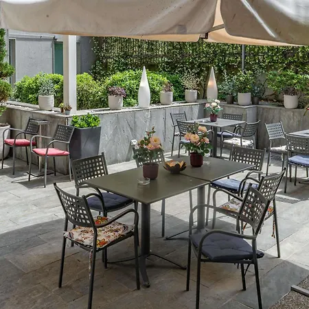 Otel Mercure Solari Milano