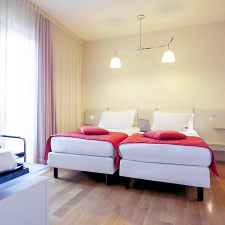מלון Mercure Solari