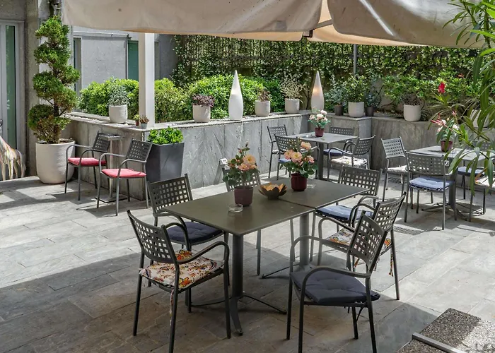 فندق مركيور ميلانو سولاري ميلان