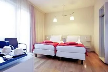 مركيور ميلانو سولاري 4*