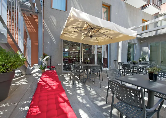 مركيور ميلانو سولاري 4*