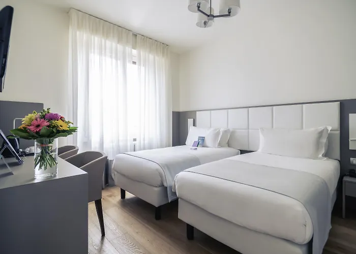 مركيور ميلانو سولاري 4*