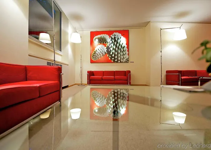 مركيور ميلانو سولاري 4*