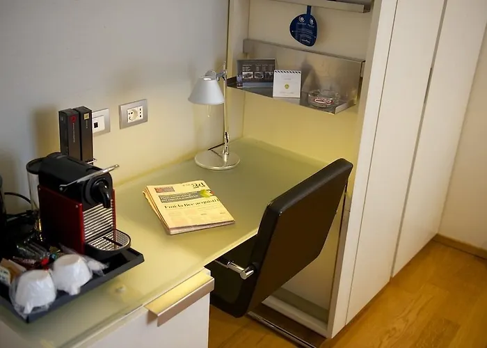 مركيور ميلانو سولاري 4* ميلان