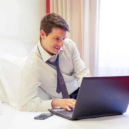 Hotel Mercure Solari Milan