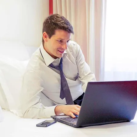 مركيور ميلانو سولاري 4* ميلان